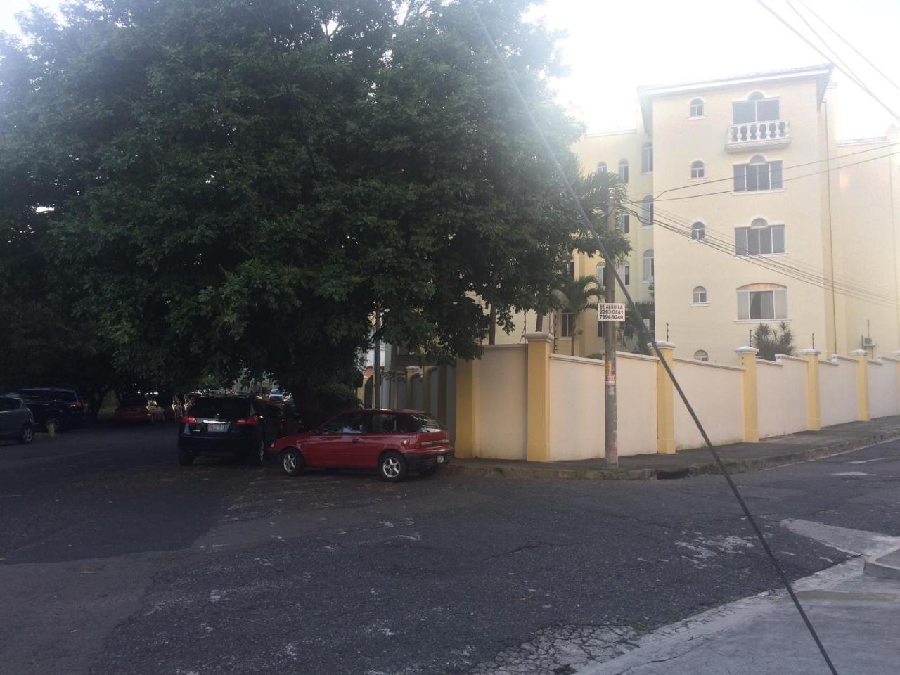 Petit Monblanc San Salvador Exterior foto