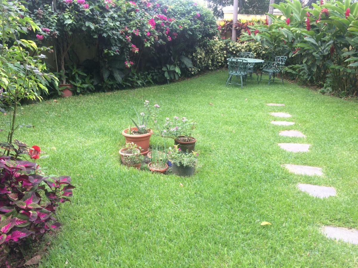 Petit Monblanc San Salvador Exterior foto